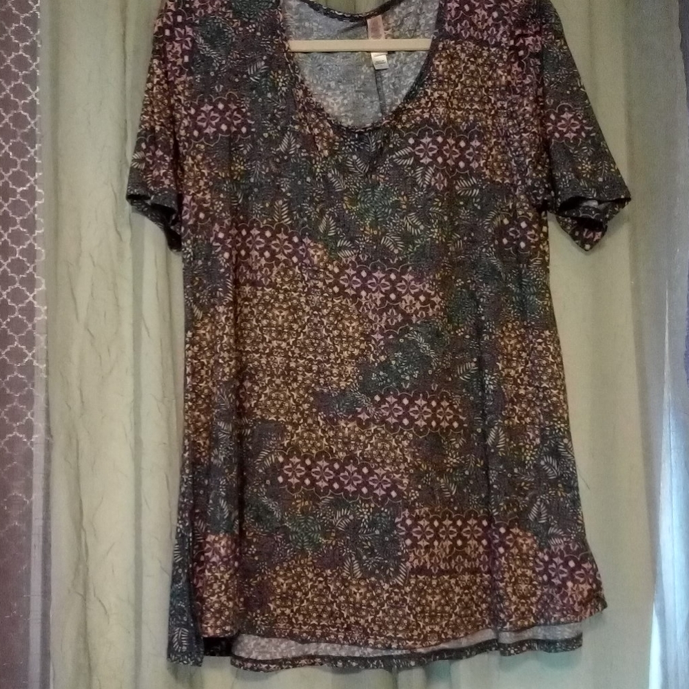 Lula Roe short sleeves shift dress or shirt sz L
